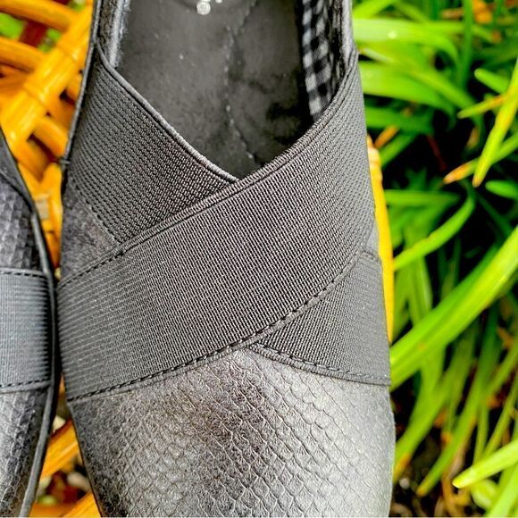 NEW KIM ROGERS DANNERY LACER CUT TEXTURED FAUX LEATHER SLIP ON LOAFERS BLACK 6 - Picture 5 of 8